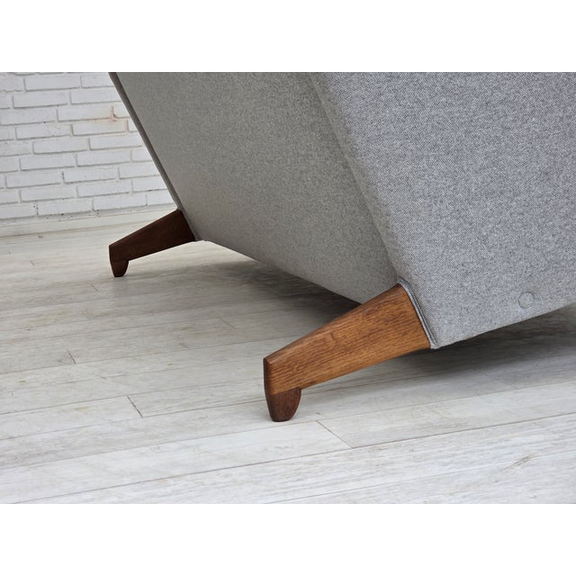 Danish Model 490 3-Seater Sofa from Arne Hovmand-Olsen, 1960s For Sale - Image 11 of 18