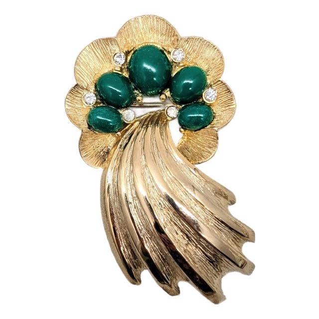 Vintage Signed Ledo 1961 Goldtone Faux-Jade Cabochon & Clear Rhinestone Comet Brooch For Sale