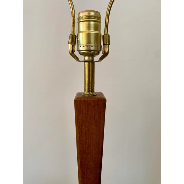 Mid 20th Century Mid-Century Laurel Teak Brass Tulip Table Lamp For Sale - Image 5 of 6