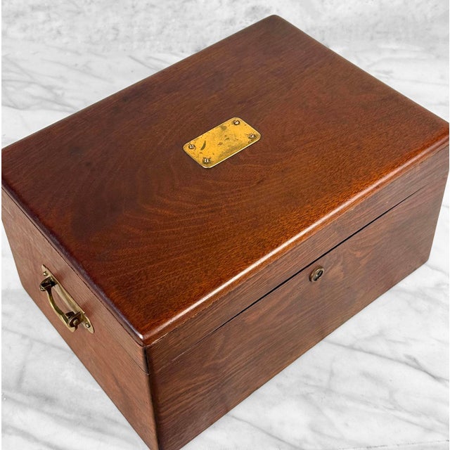 Antique English Benson & Hedges Mahogany Metal Lined Cigar Tobacco Humidor Box For Sale - Image 12 of 15