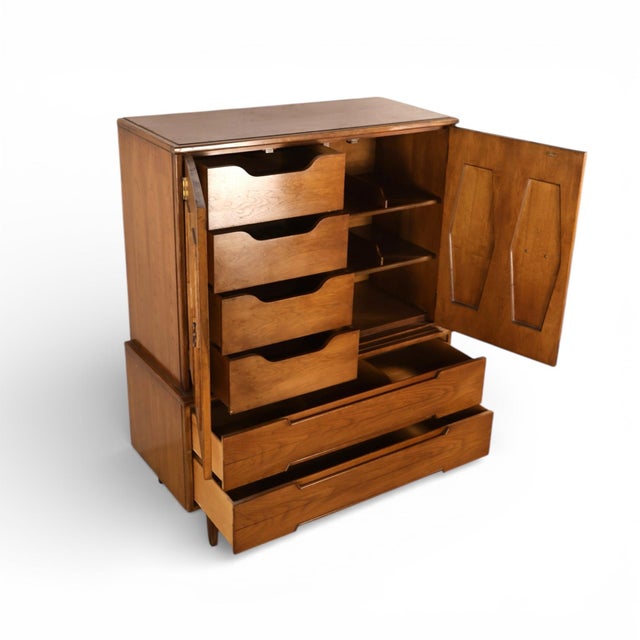 1960s Thomasville Omega Vintage Mid Century Modern Highboy Dresser C. 1960s, Attributed For Sale - Image 5 of 10