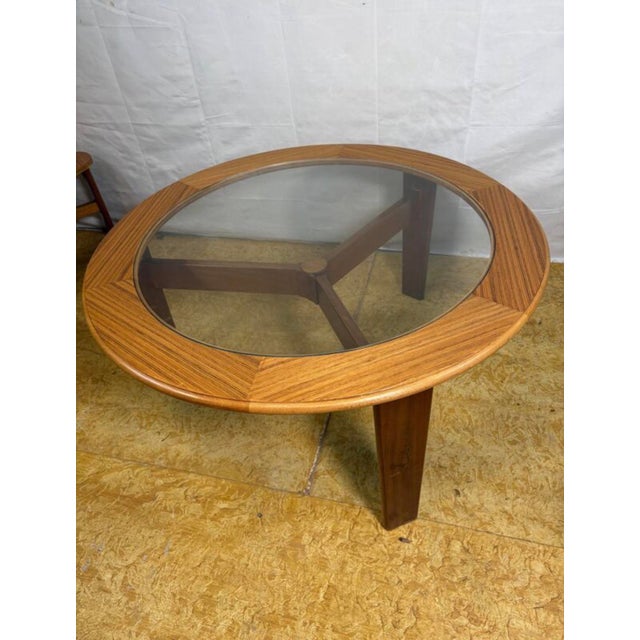 1960s Mid-Century Round Teak Coffee Table with 3 Nesting Side Tables from G-Plan, 1960s, Set of 4 For Sale - Image 5 of 10