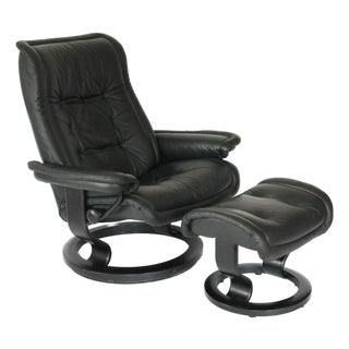 Ekornes Stressless Large Royal Paloma Black Leather Swivel Recliner and Ottoman For Sale