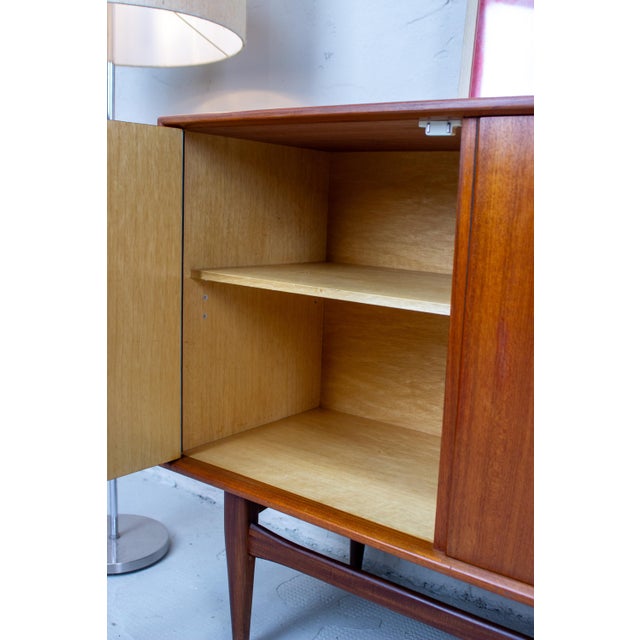 Brown Mid-Century Teak RT200 Sideboard from Heinrich Riestenpatt, 1960s For Sale - Image 8 of 18