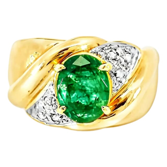 Late 20th Century 14K Yellow Gold Emerald Pave Diamond Ring, Size 5.5 For Sale