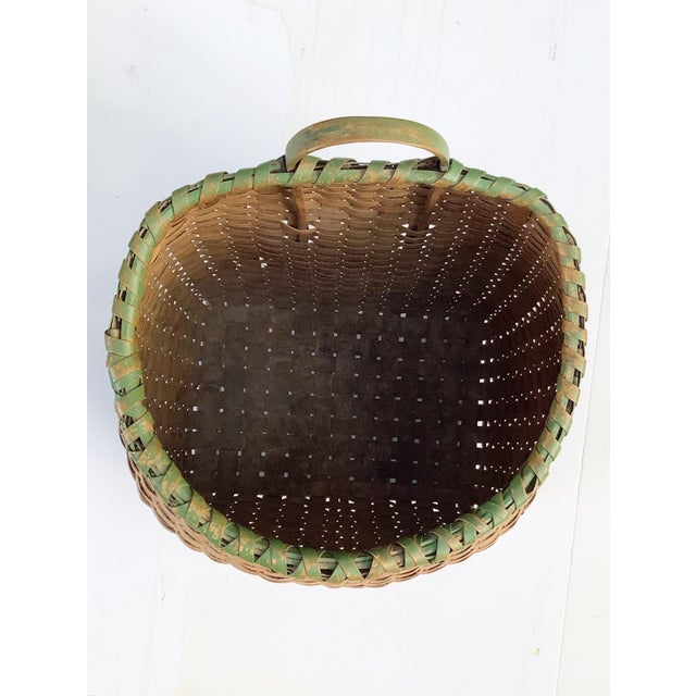 1940s Circa 1940s Splint Pack Basket in Ochre/Green Paint For Sale - Image 5 of 6