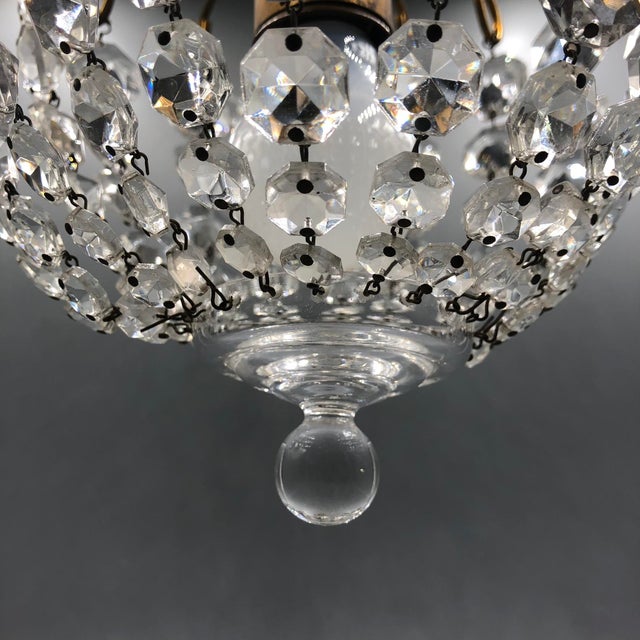 Hollywood Regency Art Deco Basket Chandelier in Brass & Crystal Ceiling Lamp For Sale - Image 14 of 18