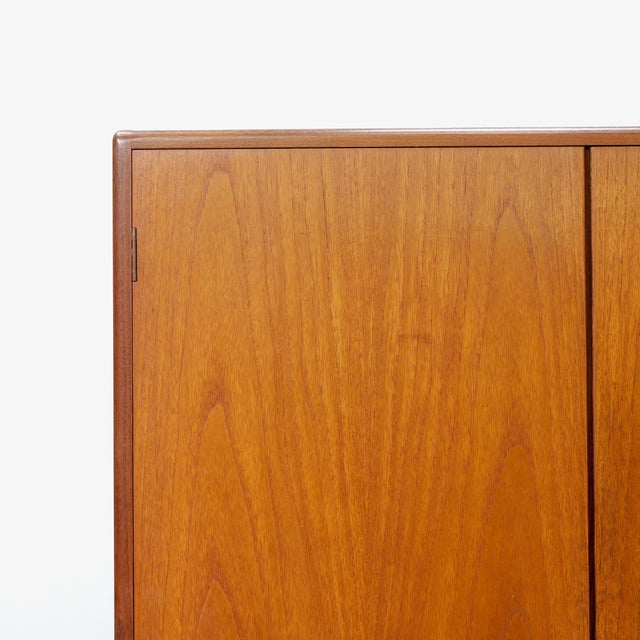 Brown Mid Century Armoire by Vb Wilkins for G Plan For Sale - Image 8 of 10