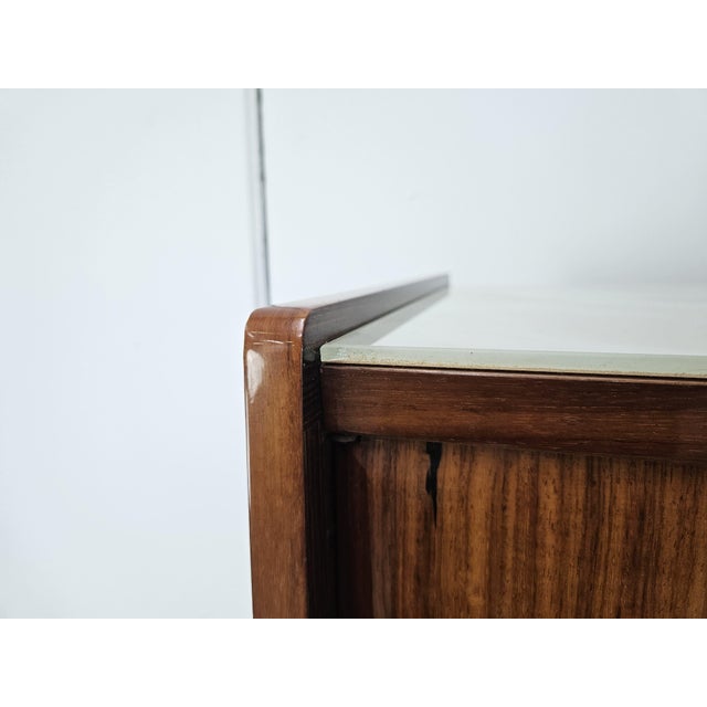 Mid-Century Modern Mid-Century Modern Display Cabinet in Mahogany with Glass Top, 1960 For Sale - Image 3 of 18