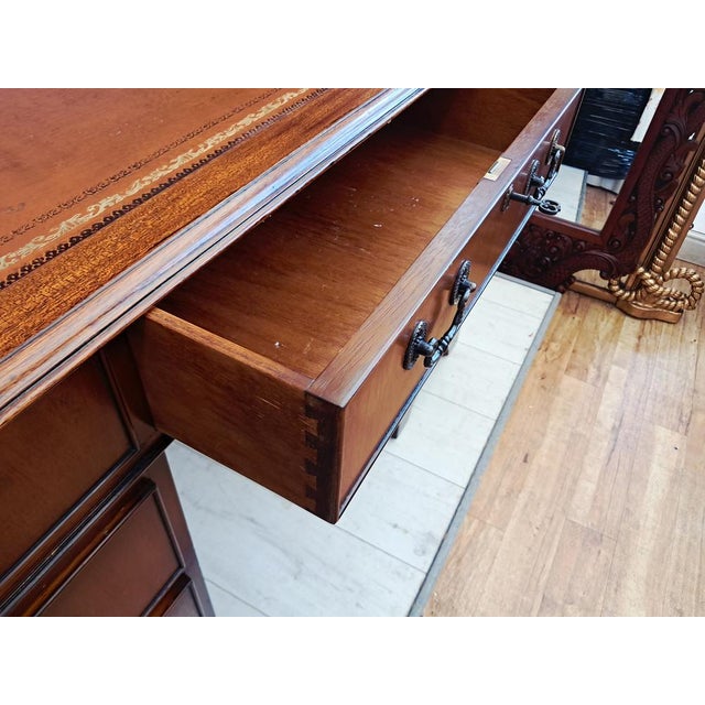 Antique Twin Pedestal Desk in Mahogany with Leather Top, 1980s For Sale - Image 17 of 18