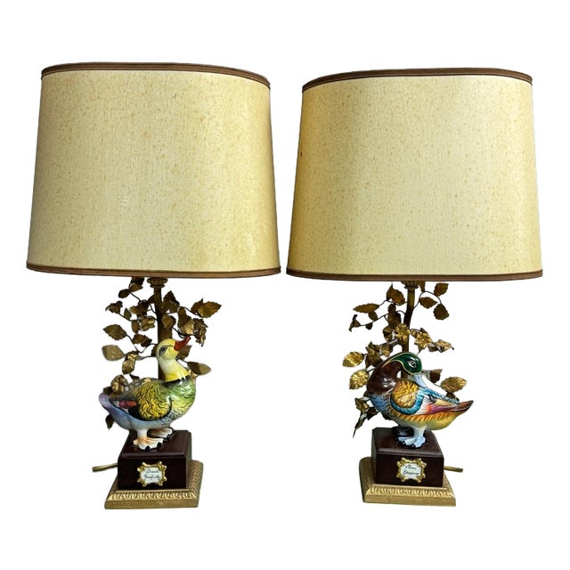Italian Hollywood Regency Porcelain Waterbird Table Lamp with Sculptural Brass Foliage attributed to Giulia Mangani, Italy, 1970s For Sale