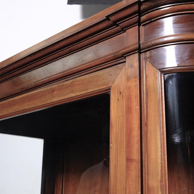 Louis XVI Art Nouveau Semi-Circular Mahogany Display Cabinet, Italy, 1890s For Sale - Image 12 of 18