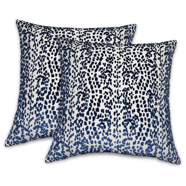 ⭐️ Ships Within 2 Days On the Front: Les Touches Woven Fabric On the Back: Natural Ivory Linen Fabric All pillow covers...