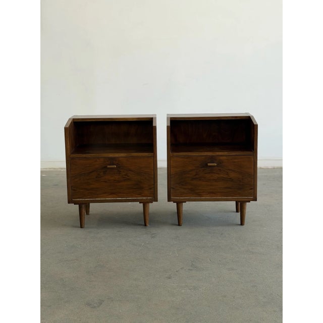 W19 D18.25 H33 SW15.5 SD13.5 SH17 Fully restored rosewood nightstands finished in medium brown walnut. Each unit is...