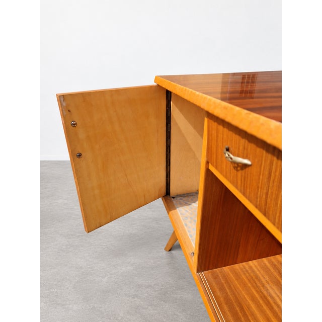 Brown Mid-Century Sideboard in Burl Wood, 1950 For Sale - Image 8 of 10