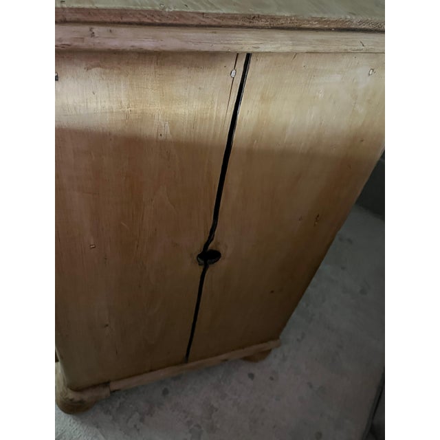 Mid 19th Century Antique English Pine Chest For Sale - Image 4 of 10