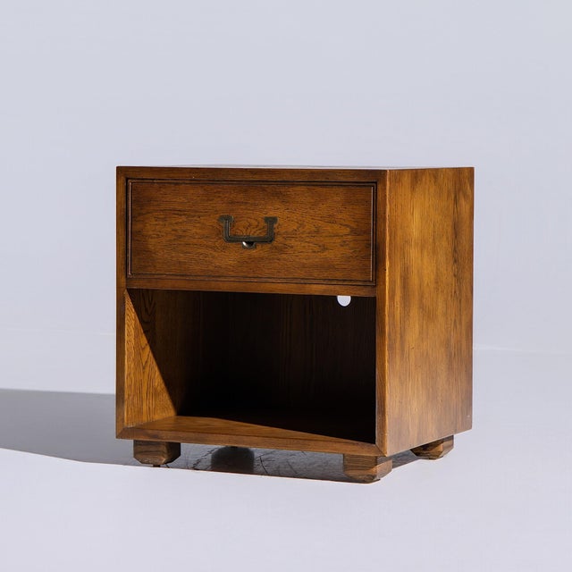 Campaign Henredon Campaign Mid Century Oak and Brass Nightstand For Sale - Image 3 of 8