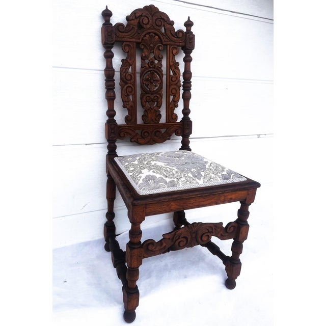19th Century Neo-Renaissance Oak Chair For Sale - Image 3 of 18