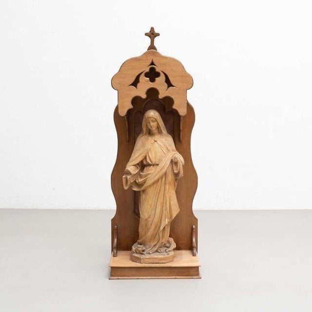 Large Traditional Figure of a Virgin in Wood Niche, 1950 For Sale - Image 13 of 14