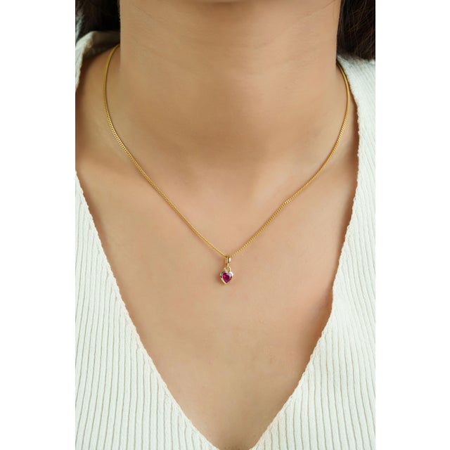 Victorian Heart-Cut Natural Ruby Bezel Set Solitaire Pendant in 14k Gold For Sale - Image 10 of 15