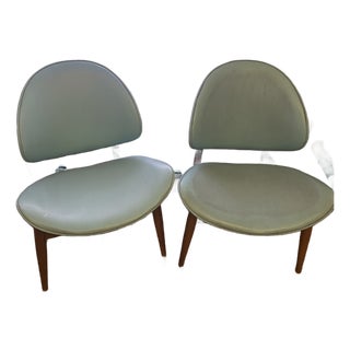 Pair Vintage Mid-Century Clamshell Chairs Attributed to Seymour James Wiener for Kodawood For Sale