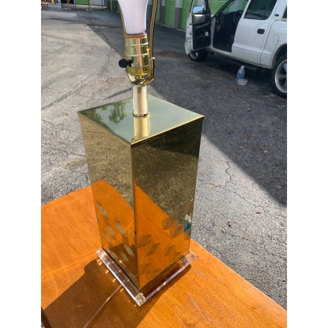 1970s Pierre Cardin Style Brass and Lucite Table Lamp For Sale - Image 11 of 13