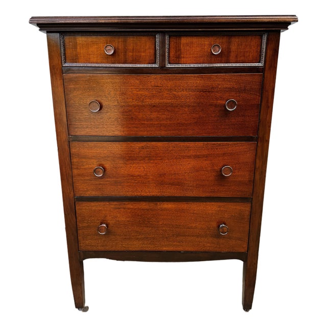 1920s Northern Furniture Co. Flame Mahogany 5-Drawer Highboy Dresser – Restored Patina For Sale