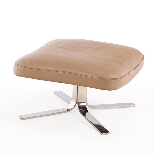 Early 21st Century Minotti Blake Soft Chair and Ottoman, Leather With Chrome Base For Sale - Image 5 of 7
