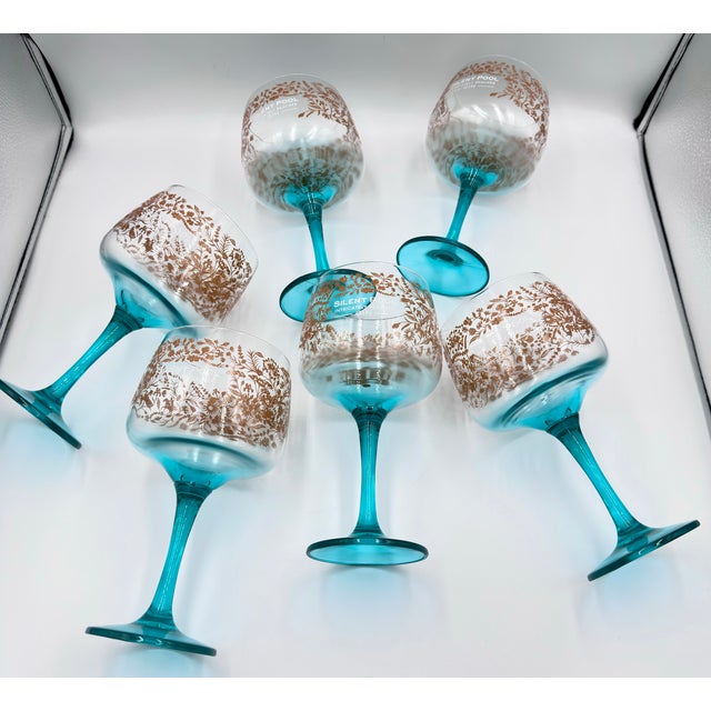 1980s Silent Pool Intricately Realised Copa Balloon Gin Glass Aqua 6pc Stem Goblets For Sale - Image 4 of 7