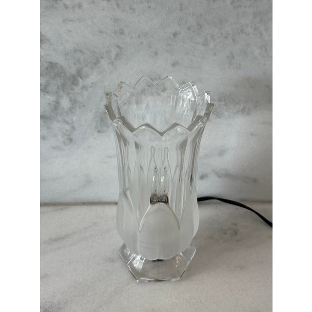 Mid 20th Century Vintage Crystal Tulip Torchiere Style Table Lamp For Sale - Image 5 of 8