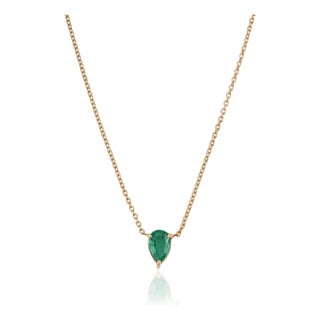 18k Yellow Gold Pear Cut Zambian Emerald Solitaire Birthstone Necklace Everday Wear For Sale