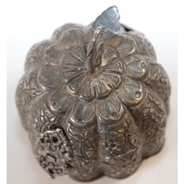 Silver Antique North Indian Mughal Silver Chased Collectible Trinket Box For Sale - Image 8 of 12