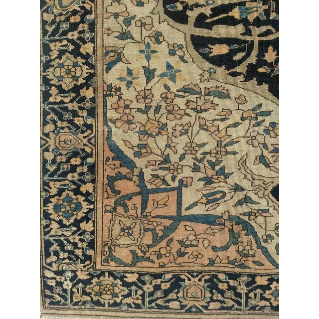 Cream 19th Century Persian Farahan Sarouk Area Rug, Handwoven Medallion Pattern, Ivory & Navy, 4’ X 5’ For Sale - Image 8 of 12
