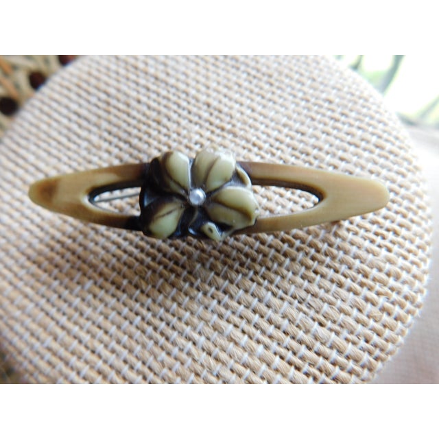 Art Deco Tan and Brown Celluloid Seed Pearl Flower Brooch Bar Pin For Sale In New York - Image 6 of 11