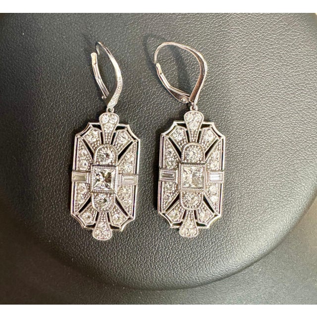 Metal Vintage 3 Ct Round & Princess Shape Diamond Hanging Earring in Platinum For Sale - Image 7 of 18