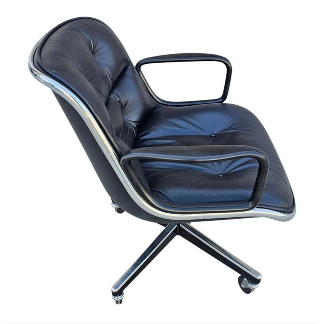 Metal MCM to Modern Executive Armchair by Charles Pollock for Knoll Black Leather & 4 Prong Swivel Base For Sale - Image 7 of 18