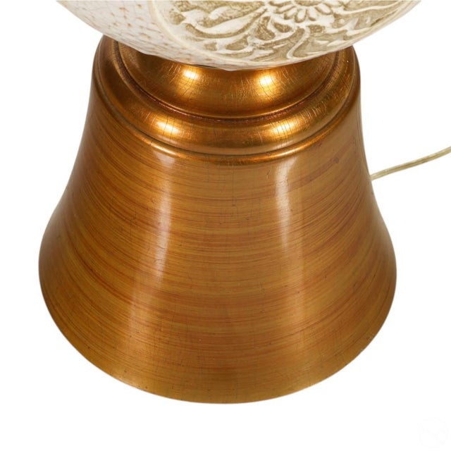 Tall Mid-Century Ivory Ceramic Lamp Attributed to Marcello Fantoni For Sale In Miami - Image 6 of 8