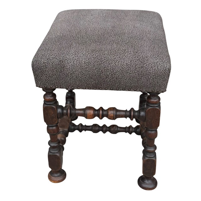 Antique 17c William & Mary Walnut Ottoman Footstool.