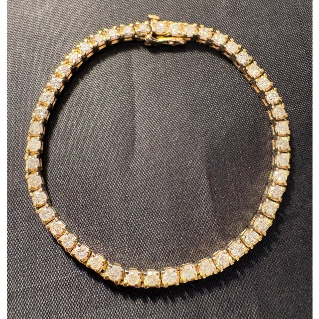 Gold Ladies 14k Gold Diamond Tennis Bracelet 7in. (4.0 Ct.) For Sale - Image 8 of 8