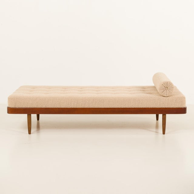 This danish mid-century modern daybed was crafted during the 1960s by the renowned horsnæs møbelfabrik. It has a new,...