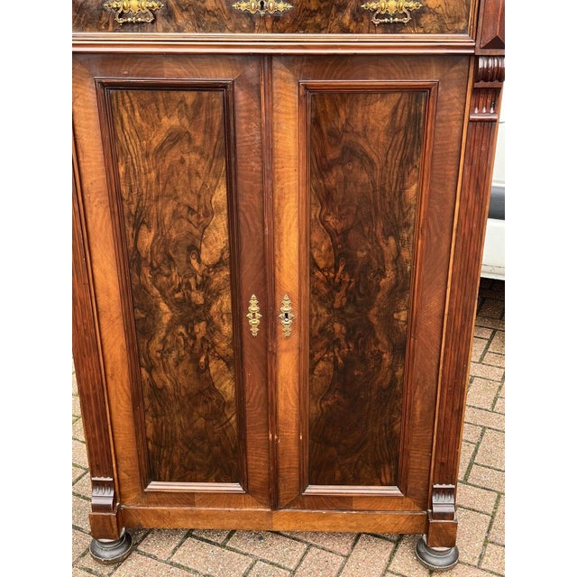 Bookcase in Walnut with Shelves For Sale - Image 4 of 16