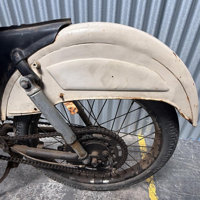 Metal Raleigh Rm4 49cc Moped Mid-Century Modern 1964 For Sale - Image 7 of 12