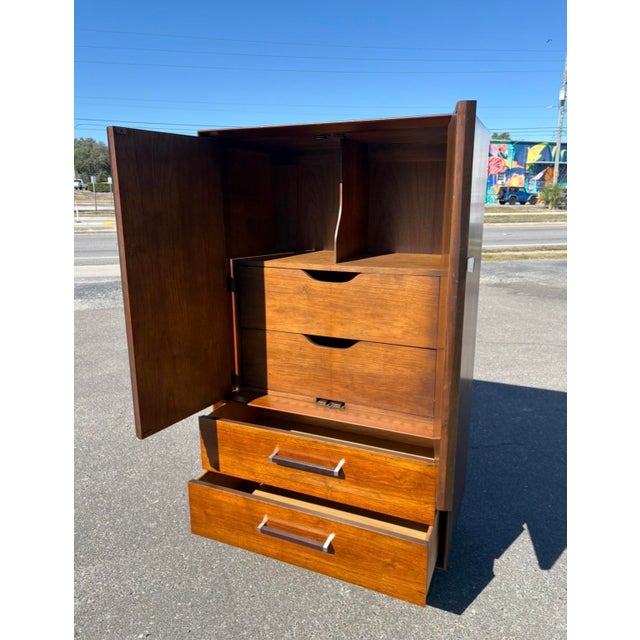 Lane Tower Suite Gentleman’s Chest W/ Refinished Top For Sale - Image 9 of 13