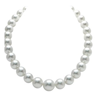 13-16.5mm White South Sea Round Pearl Necklace - AAA Quality, 29 Pieces +Diamond For Sale