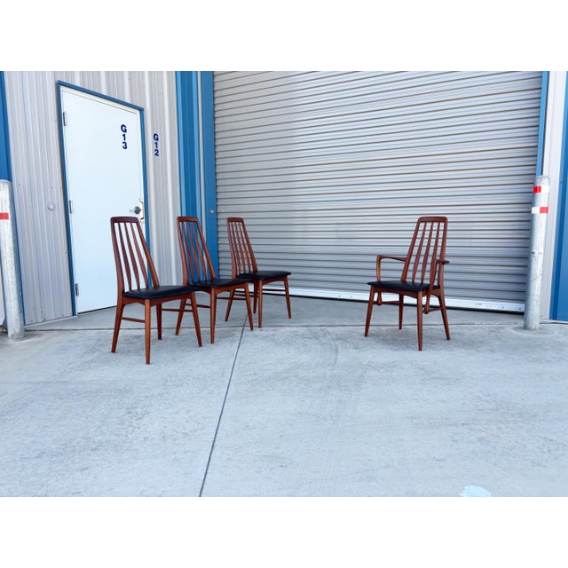 1960s Danish Modern Teak Extendable Dining Set For Sale - Image 9 of 17