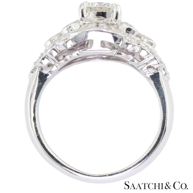 18k (750) White Gold Natural White Diamond Cocktail Ring, Size 3.5 For Sale In New York - Image 6 of 10