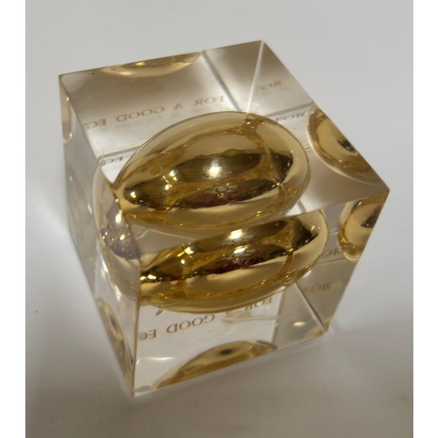 Mid-Century Modern Postmodern Lucite “Golden Egg” Paperweight, “For a Good Egg,” Circa 1970s For Sale - Image 3 of 14