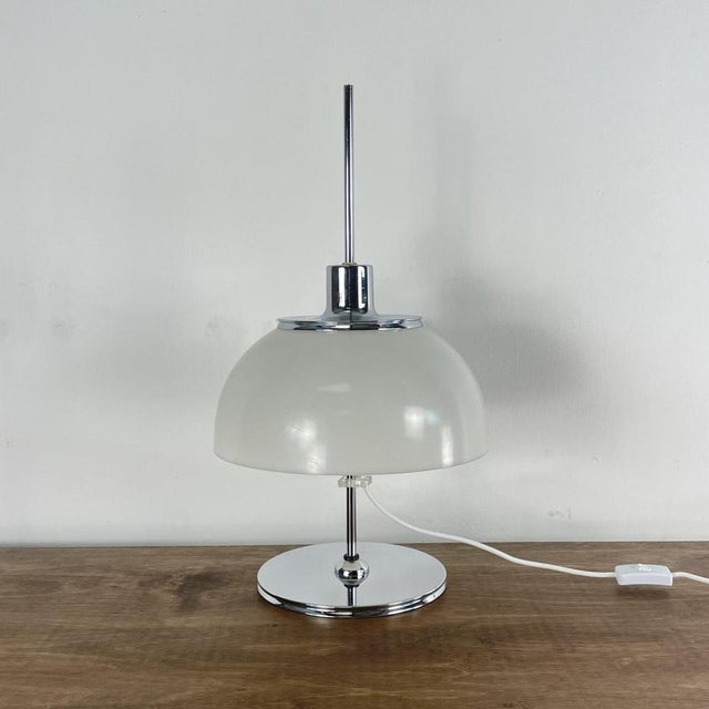 White Faro Table Lamp from Guzzini, 1970s For Sale - Image 4 of 9