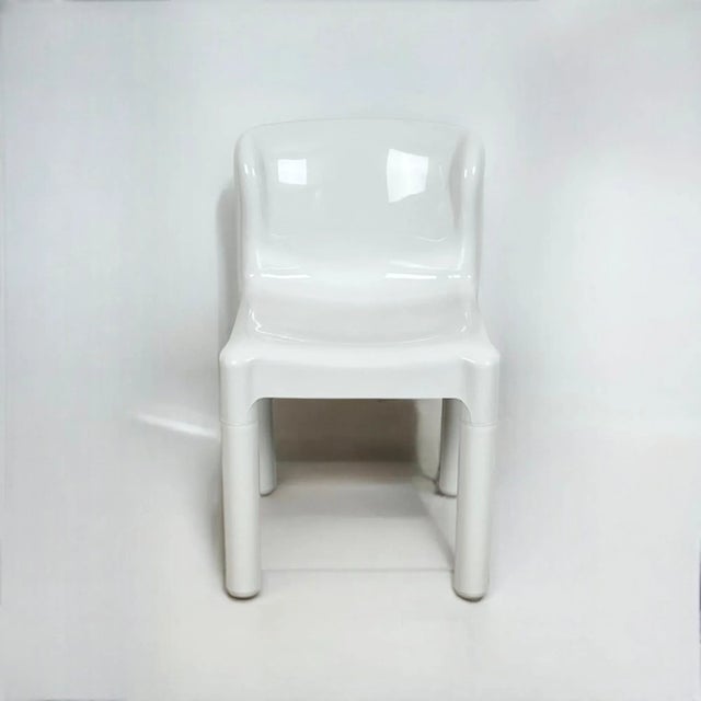 Model 4875 chair is the first chair in the world made of injection – molded polypropylene. Carlo Bartoli designed it in...