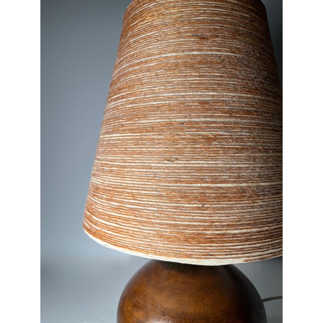 Lotte and Gunnar Bostlund Mid 20th Century Petite Danish Modern Lotte and Gunnar Bostlund Ceramic Table Lamp For Sale - Image 4 of 5